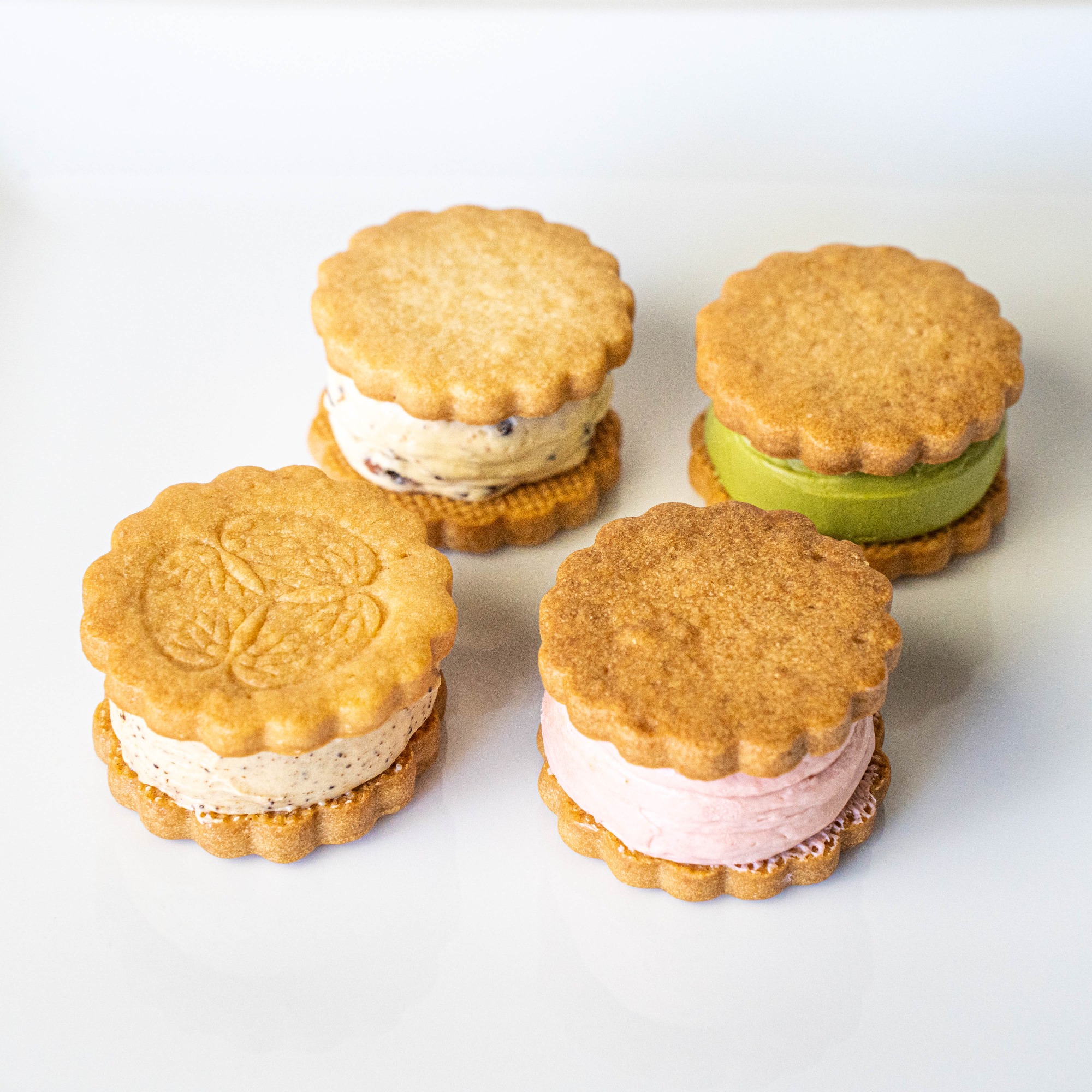 おかふる限定 OKAZAKI まこまる バターサンド (4個入)