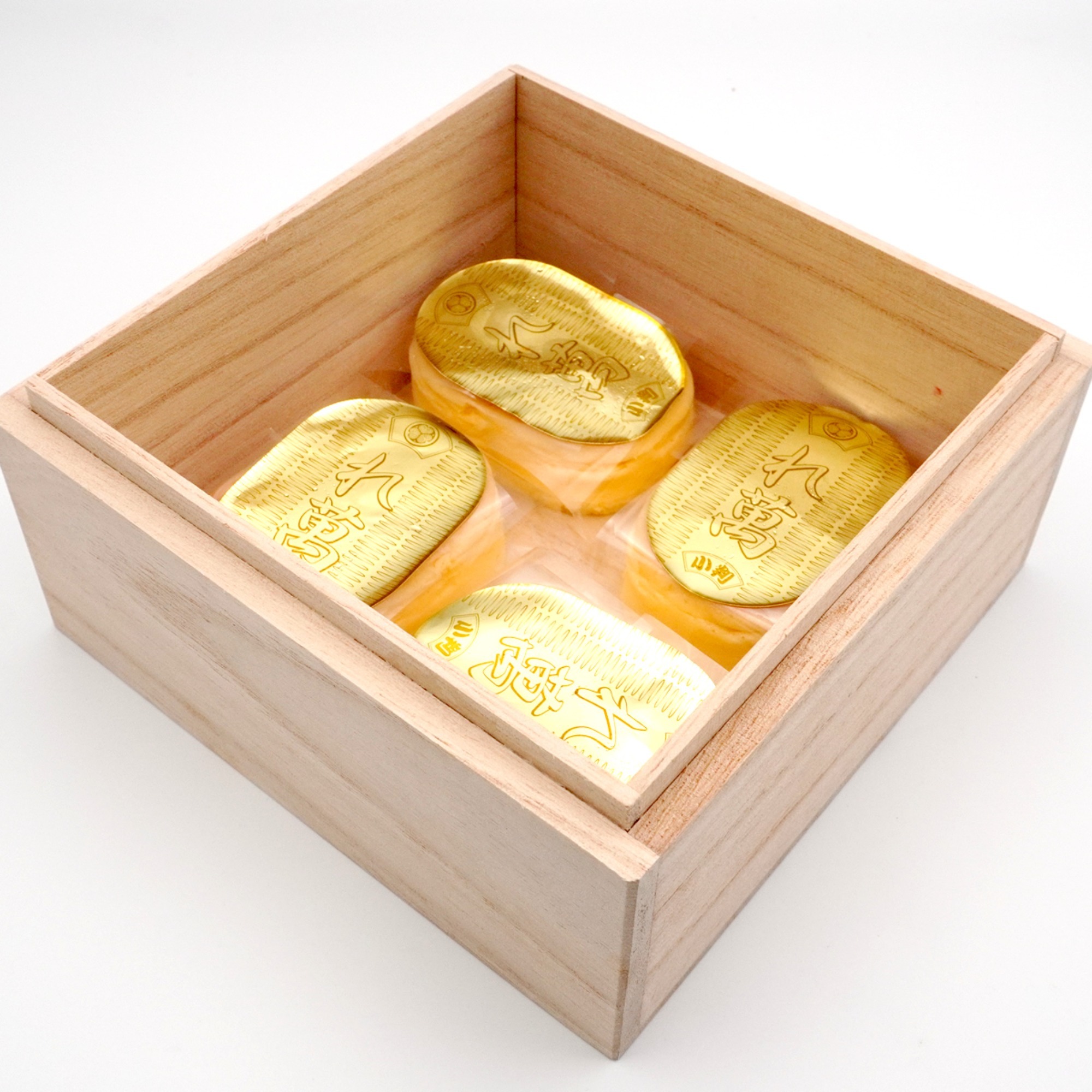 老舗洋菓子店の「大吟醸チーズスフレ”葵”」販売開始します!